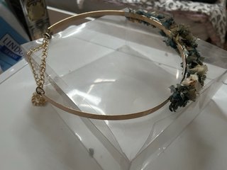 Cinturón flores preservadas.