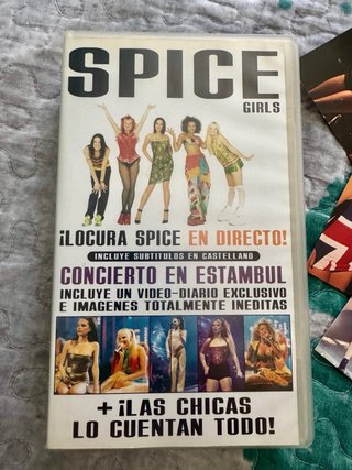 Spice Girls: Libro, VHS y Fotos