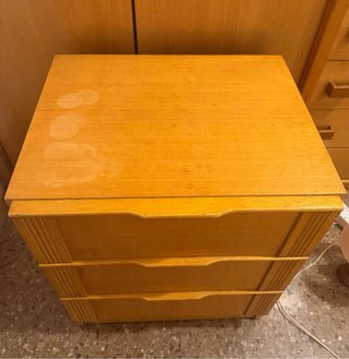 Cómoda/Mesita de noche de madera de pino