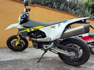 Husqvarna 701 Supermoto