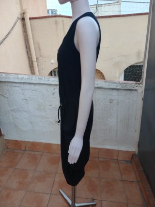 Mono Verano Negro es talla S pero amplio