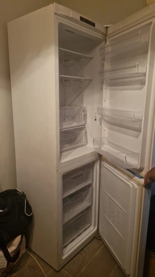 Nevera Indesit blanca