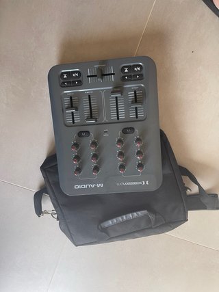 Controlador DJ M-Audio Xsession Pro