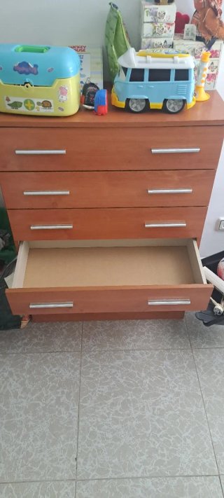 Cómoda de 6 cajones en muy buen estado