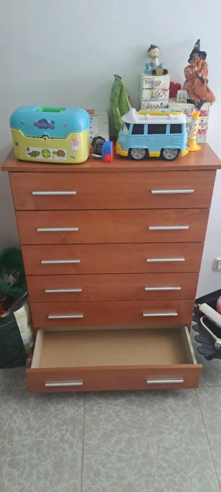 Cómoda de 6 cajones en muy buen estado
