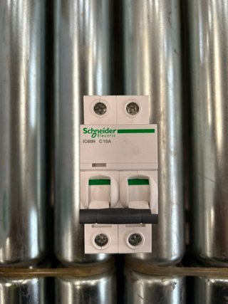 Magnetotérmico Schneider iC60N C10 2P 6kA