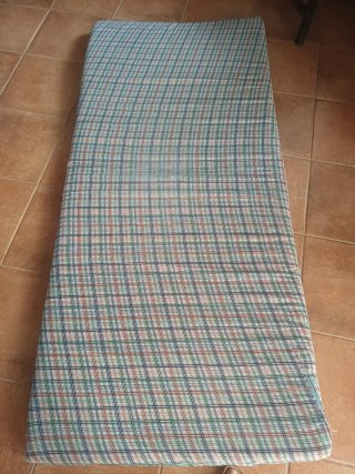 2 Colchonetas Camping/Cama Mueble 30 eu las dos