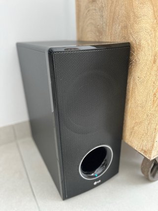 Barra de Sonido LG NB3520A 300W Subwoofer Inalamb.