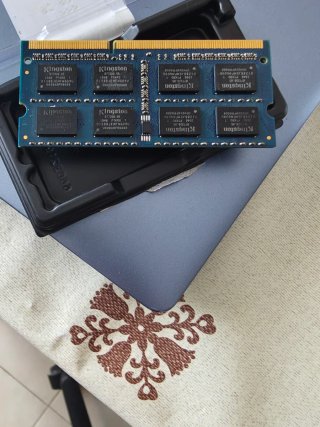 2 memorie RAM DDR3 per portatile da 2 GB (4 GB)