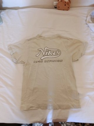 Camiseta Nike Beige Vintage