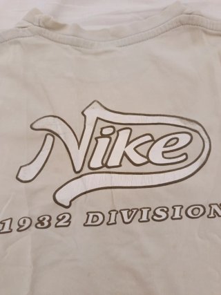 Camiseta Nike Beige Vintage