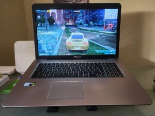 Portátil ASUS potente Core i7 de 17" 8gb,1tb perfe