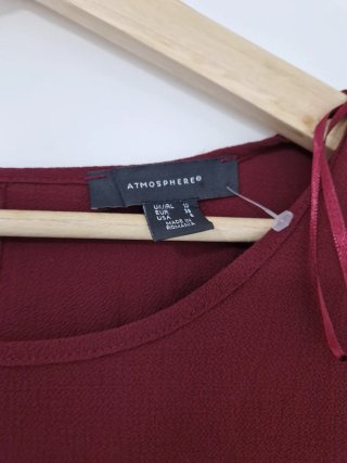 Blusa roja/burgundy con botón
