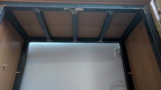 Mueble casero con estructura para acuario