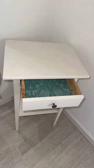 Mesita de noche IKEA HEMNES blanca