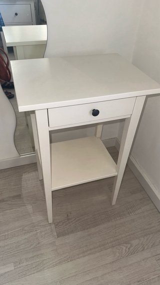 Mesita de noche IKEA HEMNES blanca