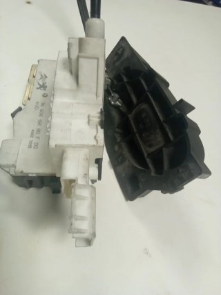 Cerradura Delantera Derecha Peugeot 407