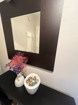 Mueble de entrada madera y mimbre