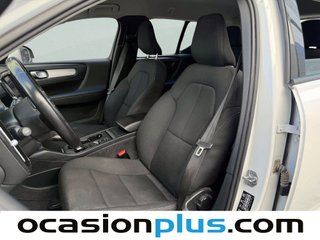 Volvo XC40 T4 Momentum Auto 140 kW (190 CV)