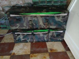 Porta jaulas camuflaje
