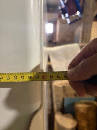 Frigorífico blanco en un pueblo a 60 km de burgos