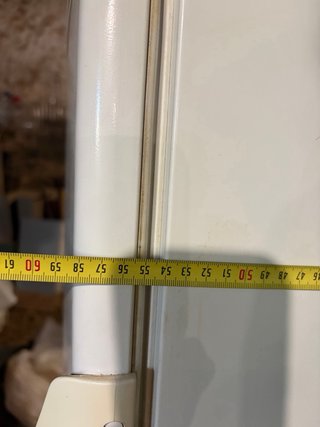 Frigorífico blanco en un pueblo a 60 km de burgos