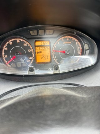 Suzuki Burgman 125 Negra