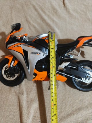 Moto Honda CBR 1000RR 1:6