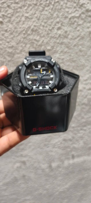Casio G-Shock Negro y Amarillo