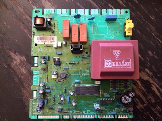 Placa S1047000 Caldera Saunier Duval
