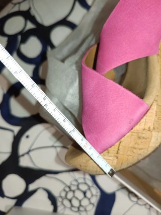 Sandalias de cuña rosas