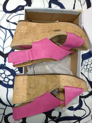 Sandalias de cuña rosas