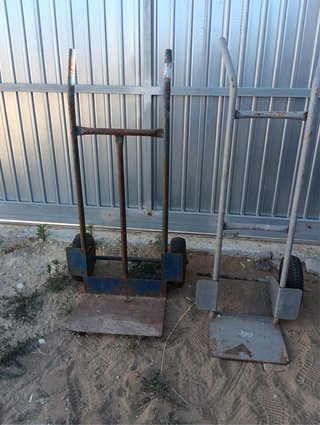 Carretilla de carga metálica