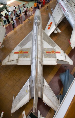 Maqueta Trumpeter F-7 II (MIG-21) 1:32