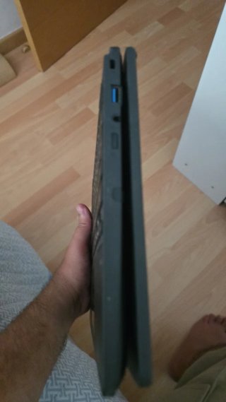 Portátil Acer TravelMate 18 Negro