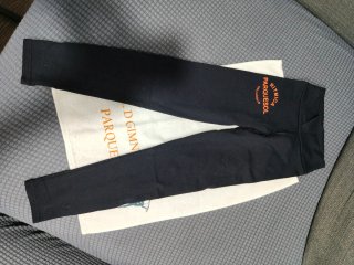 Ropa de gimnasia rosa y morada Parquesol