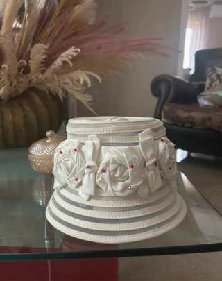 Vestito e cappellino bimba