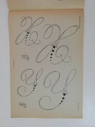 Antiguas revistas de abecedarios para labores