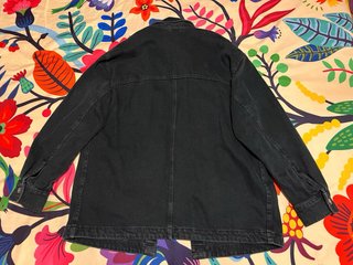 Cazadora vaquera H&M negra