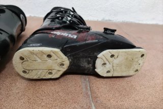Stivali da sci Alpina neri con chiusure a fibbia