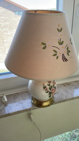 Lámpara de mesa cerámica floral