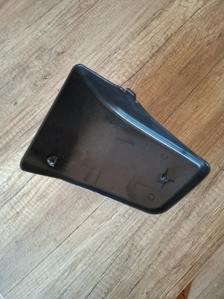 Tapa lateral Dcha. Honda Shadow VT750