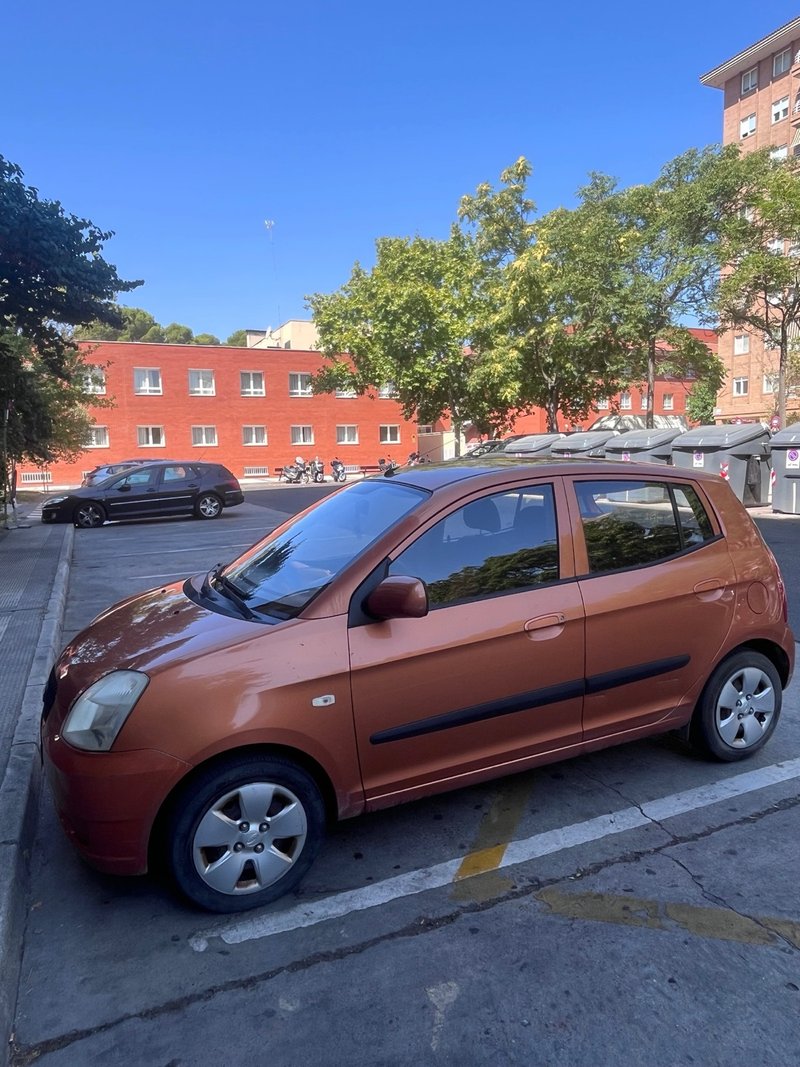 KIA Picanto 2006 - foto 1