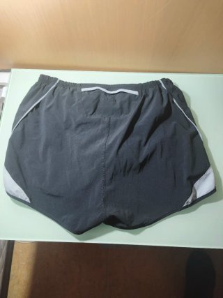 Pantalón corto running Nike negro y gris