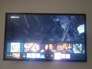 Samsung QE32LS03BBUC 32 TV - Casi nueva
