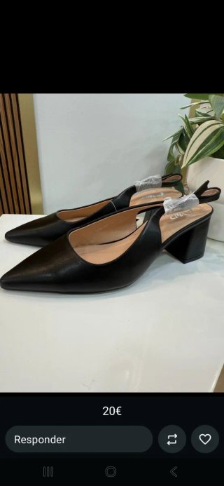 Zapatos de tacón negros