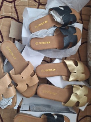 Zapatos de tacón negros