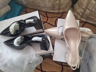 Zapatos de tacón negros