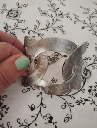 Pulsera DKNY plateada ajustable