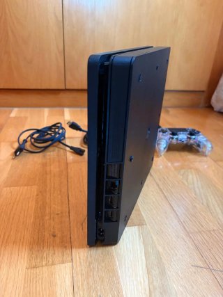PS4 Slim 500GB + Mando Nacon